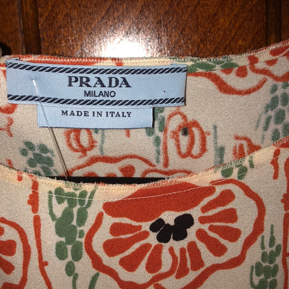 AUTHENTIC PRADA DRESS - Picture 5 of 7